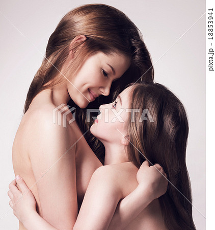 daughters naked Beautiful naked mother and small daughter の写真素材 [18853941] - PIXTA